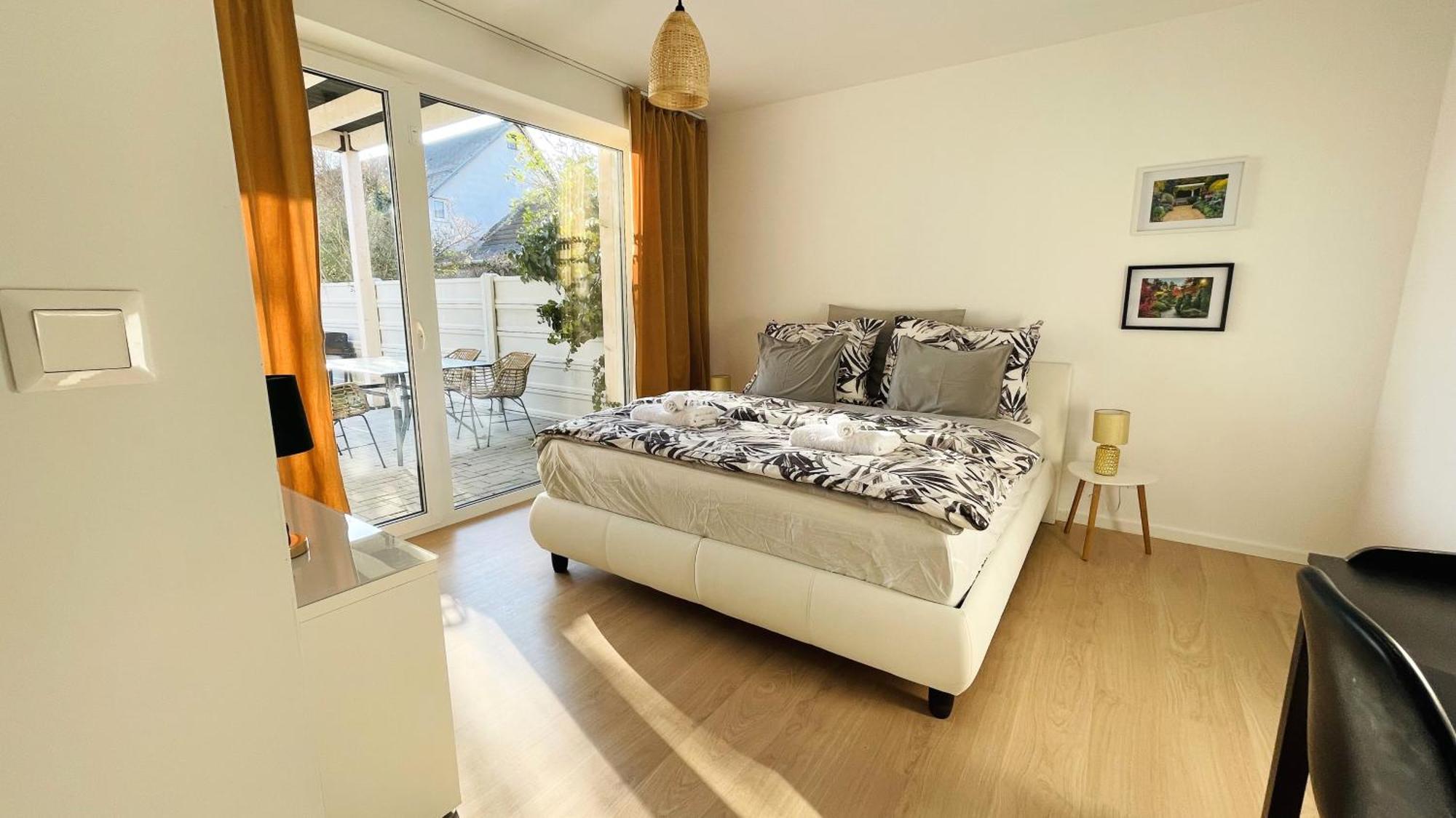House Flow, 3 Room, Free 2 Parking Братислава Екстериор снимка