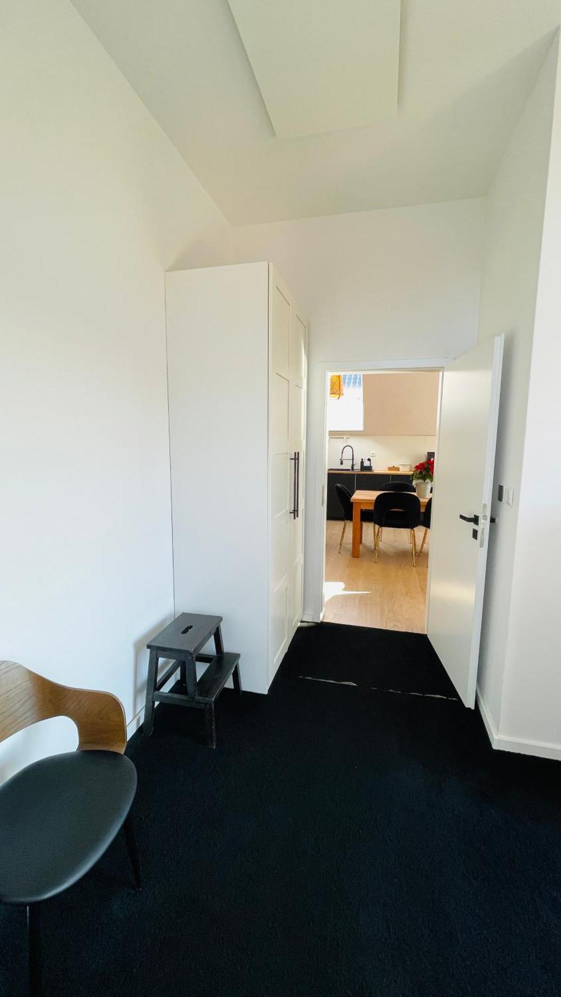 House Flow, 3 Room, Free 2 Parking Братислава Екстериор снимка