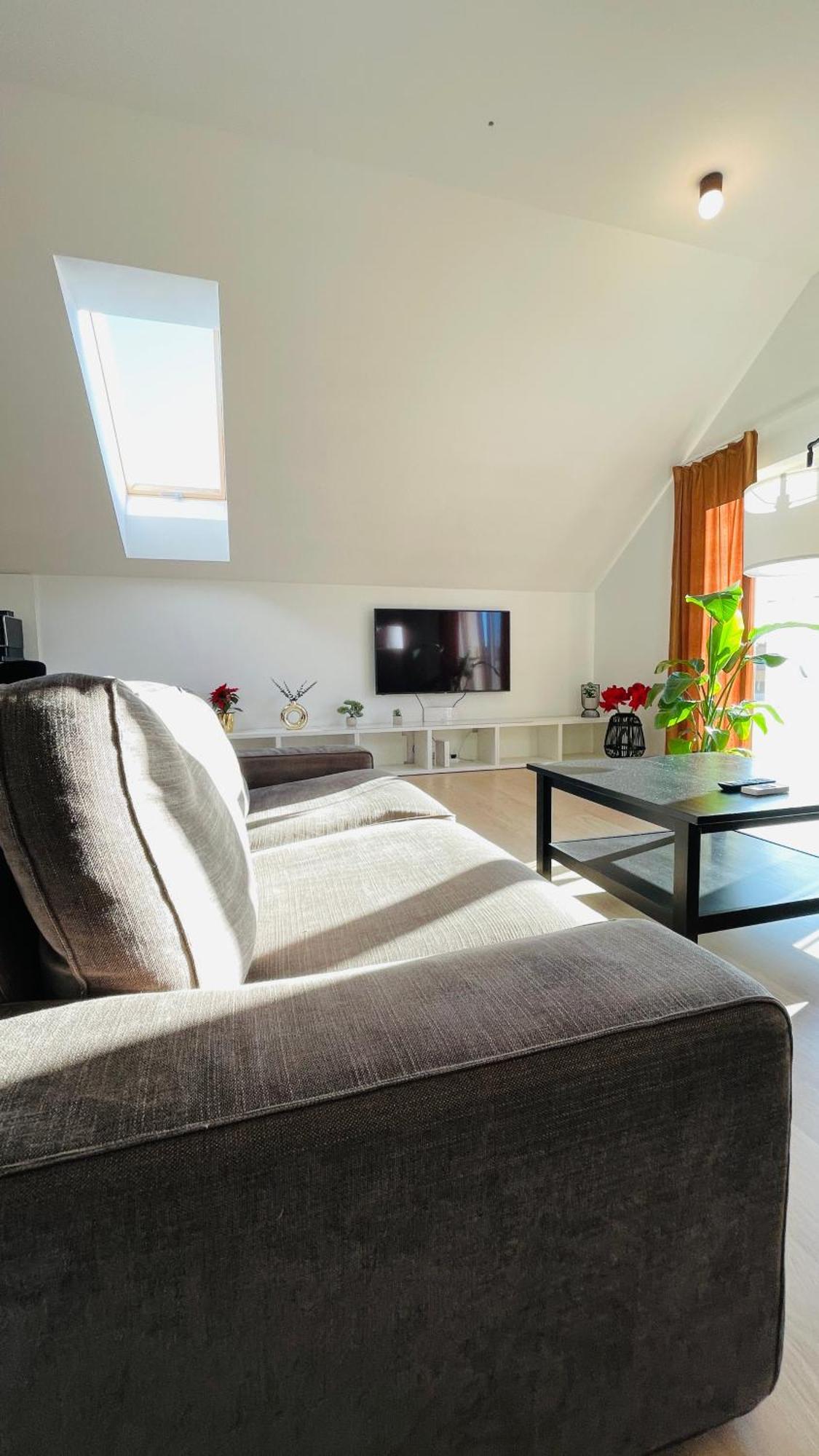 House Flow, 3 Room, Free 2 Parking Братислава Екстериор снимка