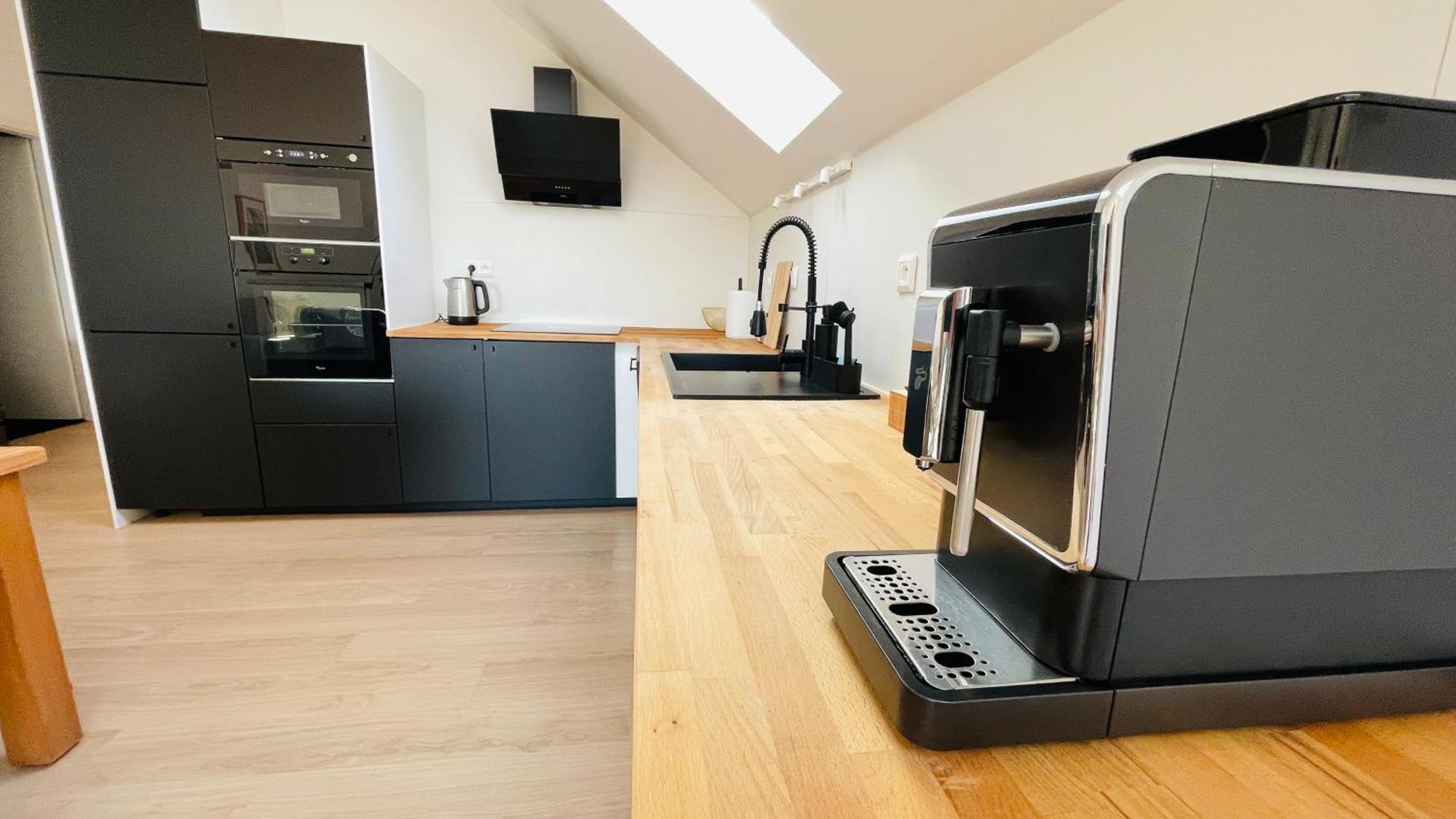 House Flow, 3 Room, Free 2 Parking Братислава Екстериор снимка