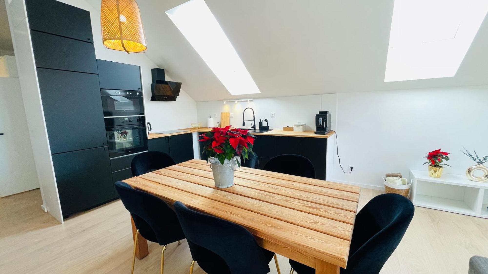 House Flow, 3 Room, Free 2 Parking Братислава Екстериор снимка