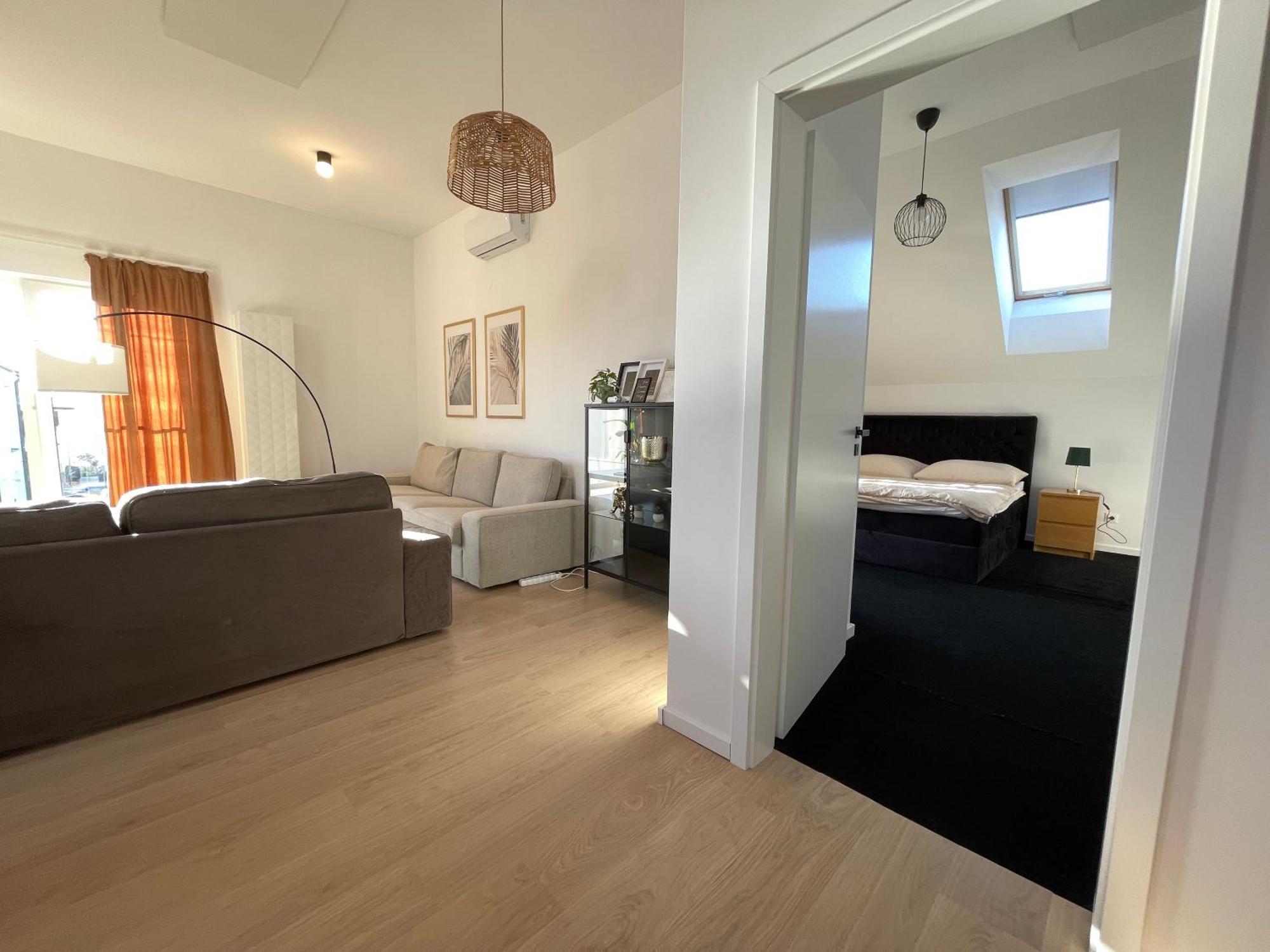 House Flow, 3 Room, Free 2 Parking Братислава Екстериор снимка