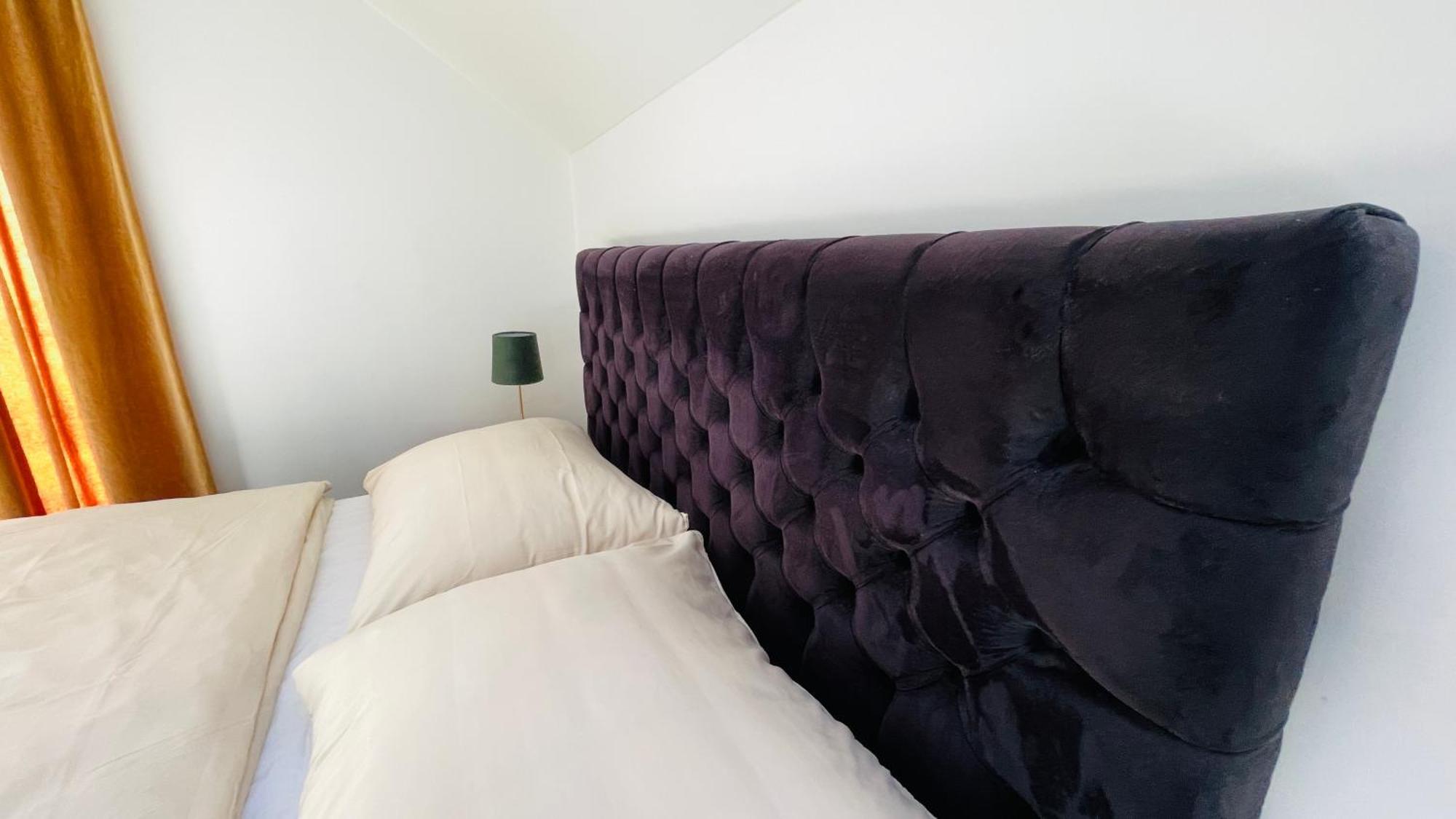 House Flow, 3 Room, Free 2 Parking Братислава Екстериор снимка