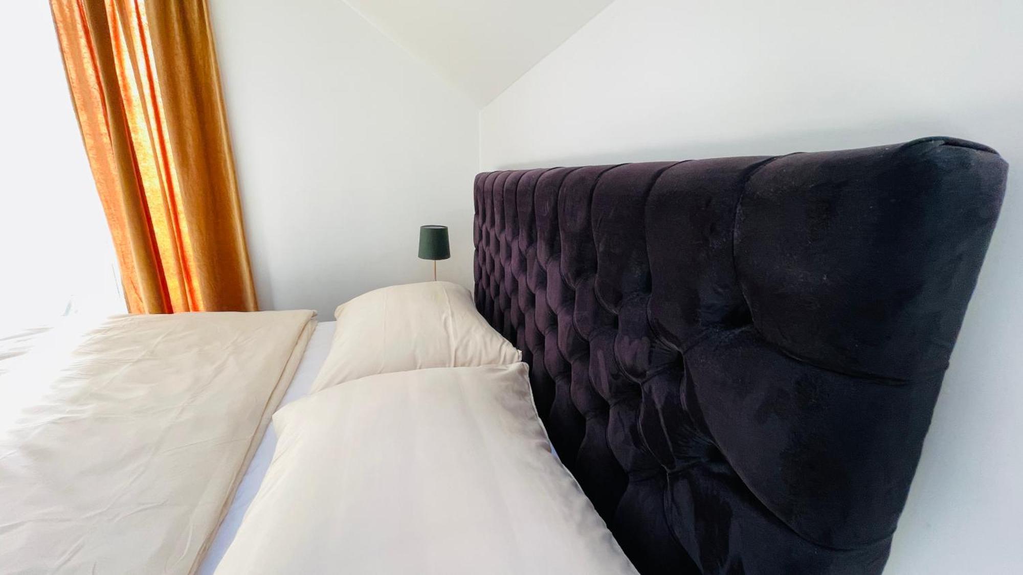 House Flow, 3 Room, Free 2 Parking Братислава Екстериор снимка