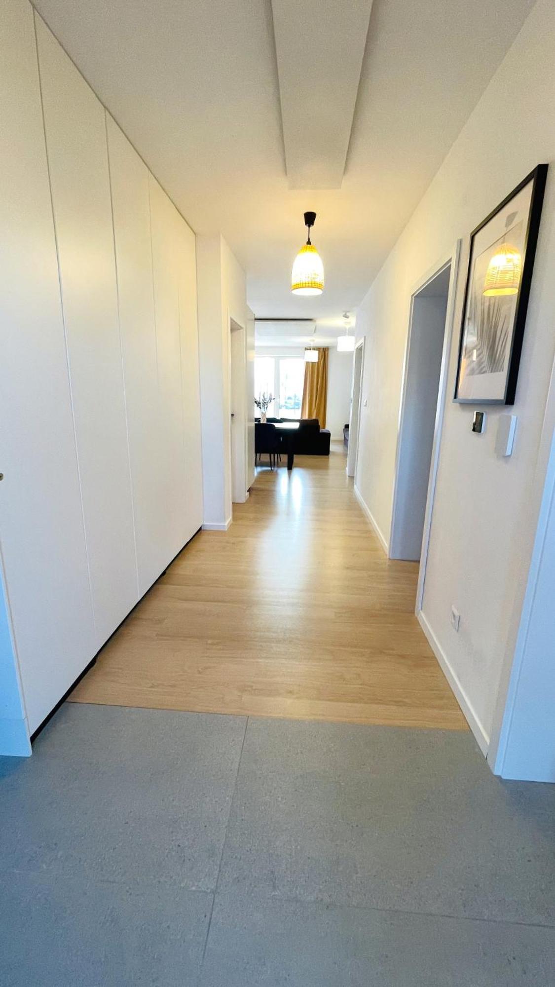 House Flow, 3 Room, Free 2 Parking Братислава Екстериор снимка