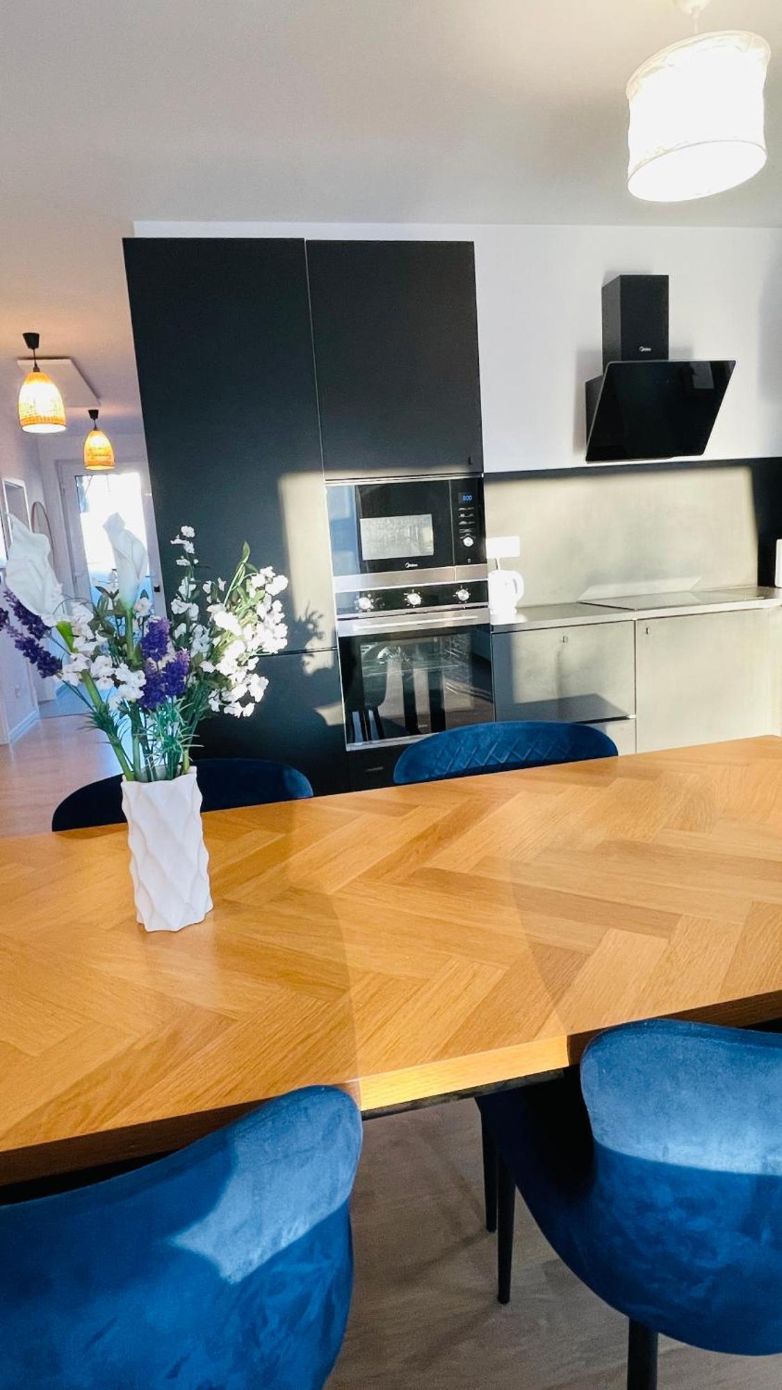 House Flow, 3 Room, Free 2 Parking Братислава Екстериор снимка