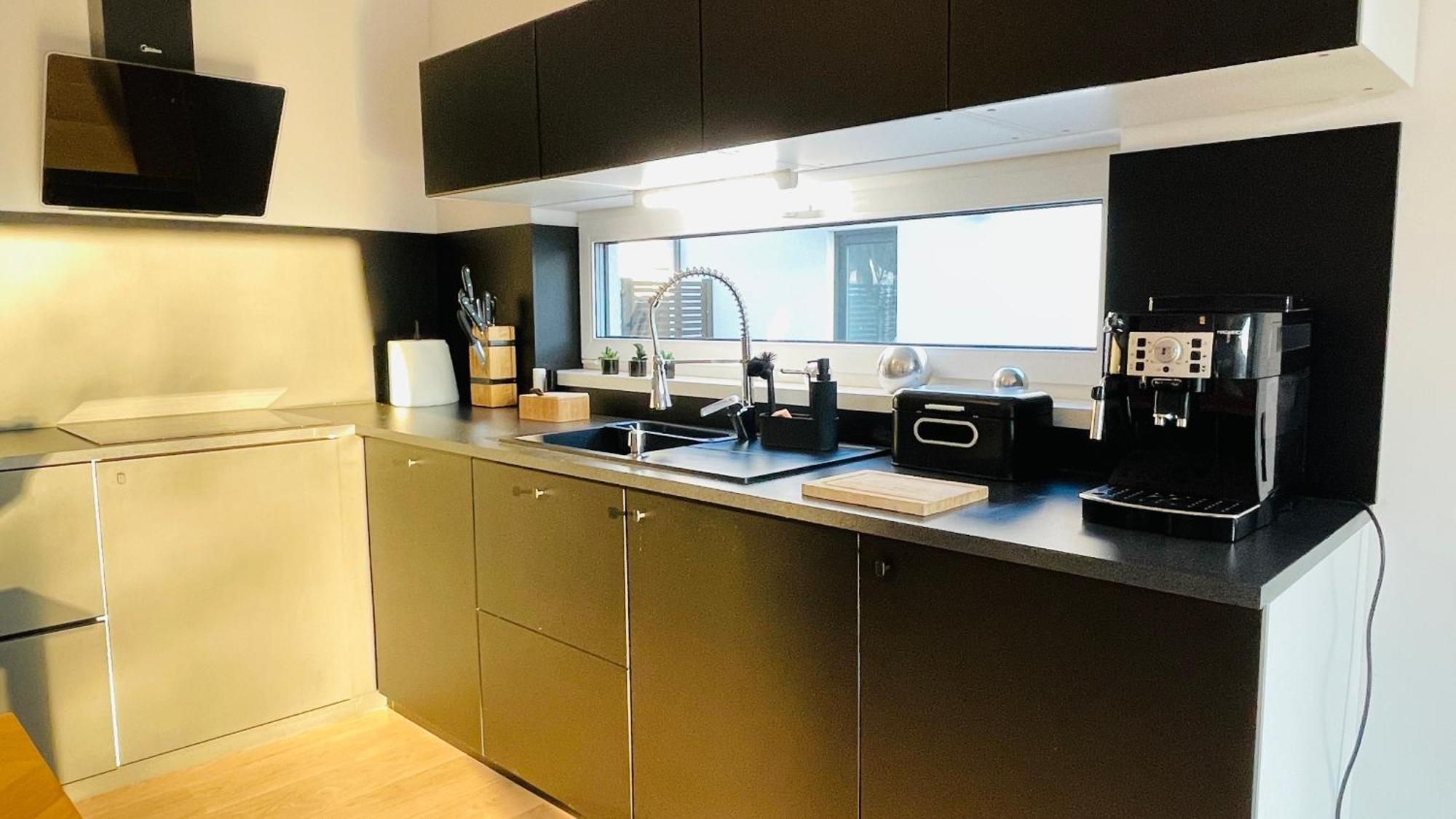 House Flow, 3 Room, Free 2 Parking Братислава Екстериор снимка